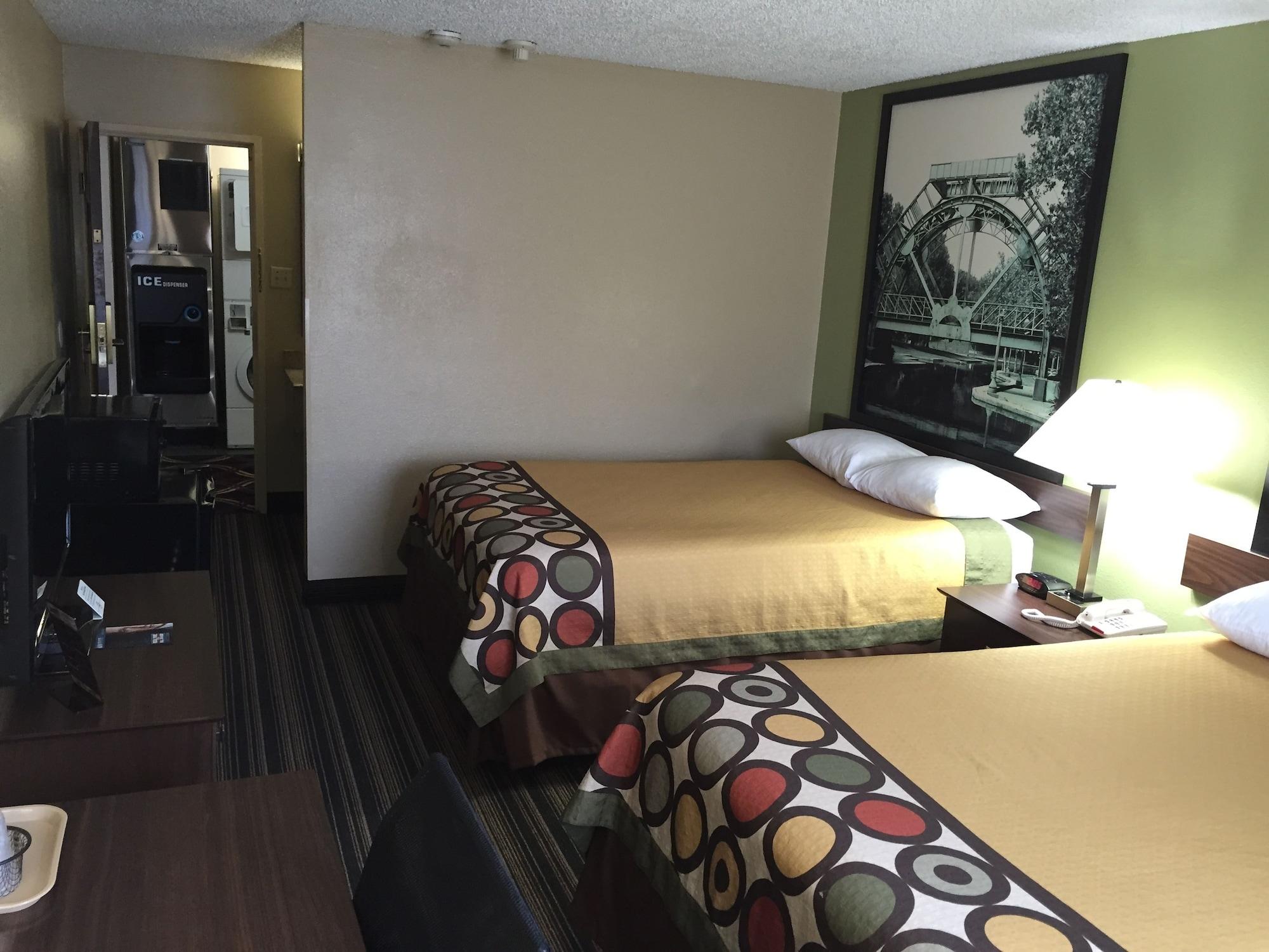 Super 8 By Wyndham Natchitoches Motel Exterior foto